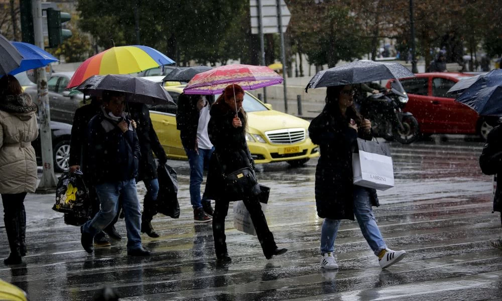 Καιρός αύριο Δευτέρα: Πώς θα κινηθεί η θερμοκρασία - Πού θα χιονίσει